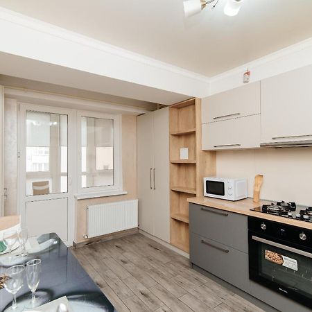 Luxrent Apartment Chisinau Ngoại thất bức ảnh