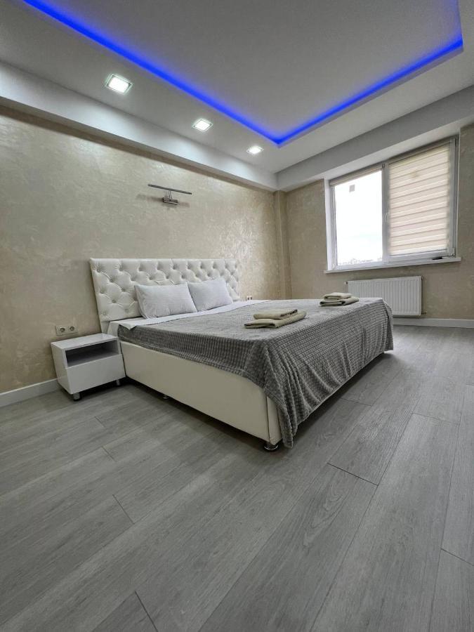 Luxrent Apartment Chisinau Ngoại thất bức ảnh