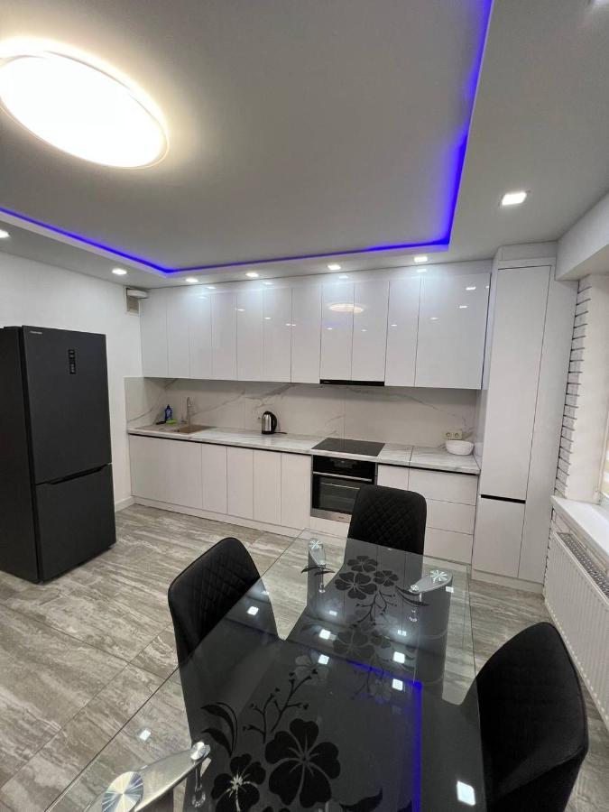 Luxrent Apartment Chisinau Ngoại thất bức ảnh