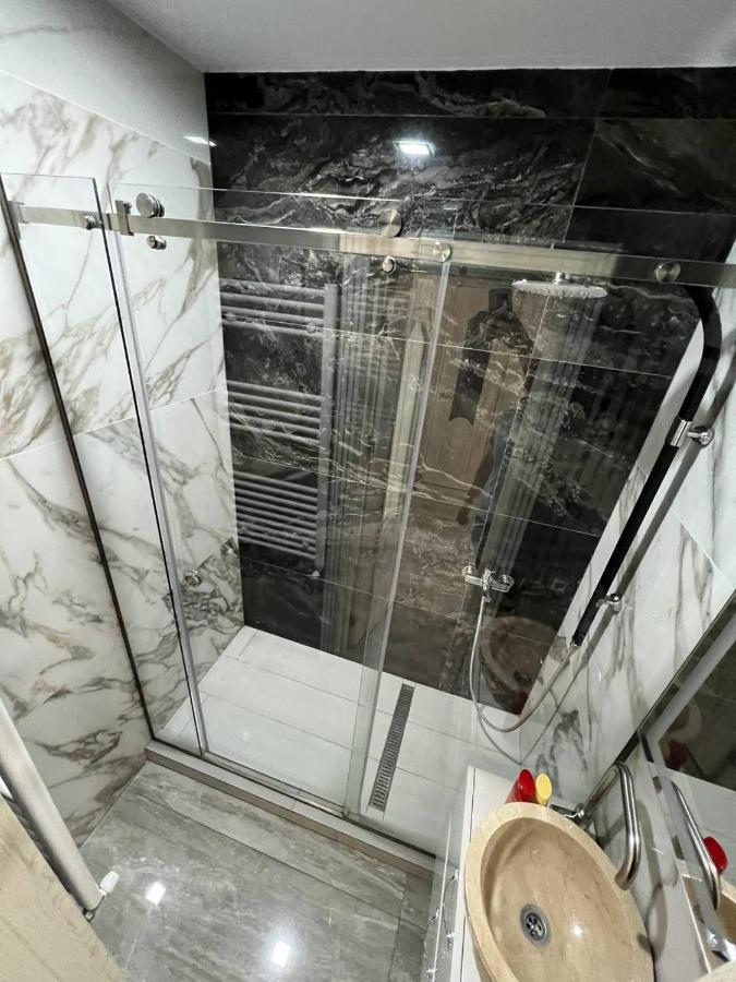 Luxrent Apartment Chisinau Ngoại thất bức ảnh